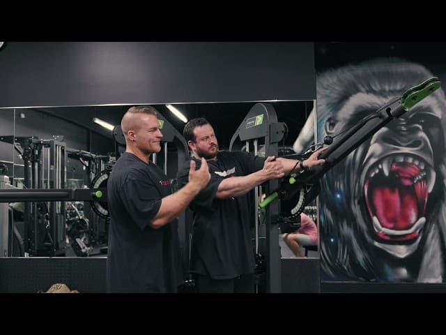 Single Arm Lat High Row on FreeMotion Cable